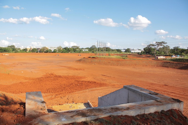Obra amplia o sistema da rede de drenagem e está associada á construção do viaduto da Epig | Foto: Tony Oliveira/Agência Brasília