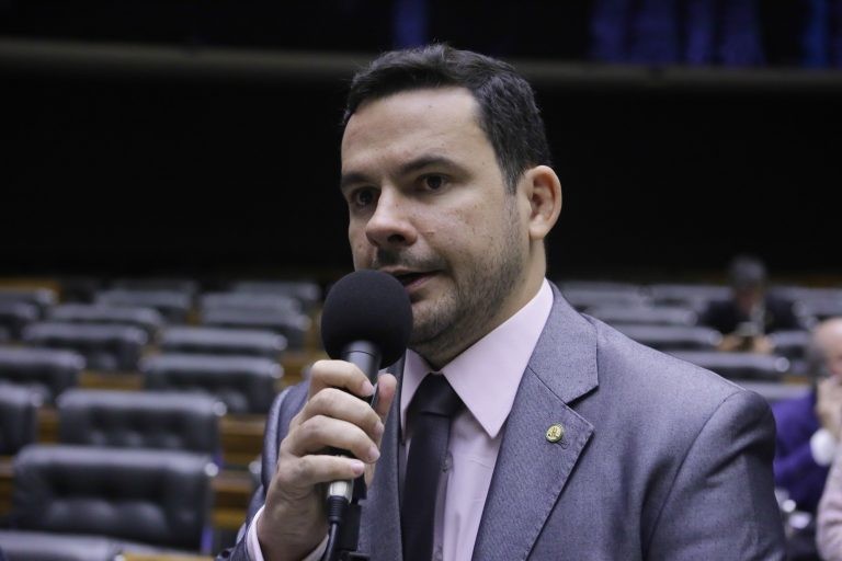 Capitão Alberto Neto: 