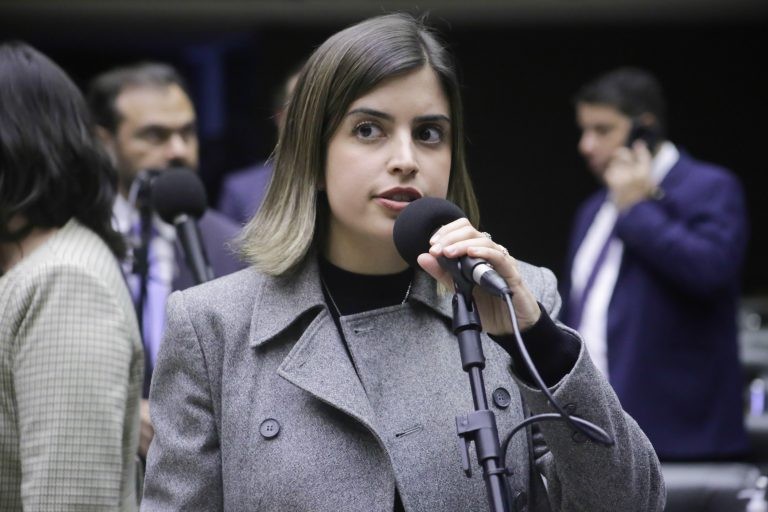 Tabata Amaral: 