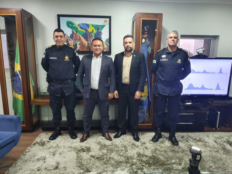 O comandante-geral da PMDF, coronel Fábio Augusto Vieira; o secretário de Justiça e Cidadania, Jaime Santana; o subsecretário do Sistema Socioeducativo, Demontiê Alves; e o chefe do Departamento de Operações, coronel Jorge Eduardo Naime Barreto | Foto: Se