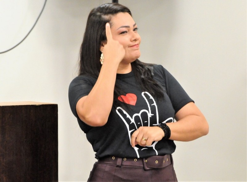 O foco do curso é qualificar, principalmente, pessoas com deficiência auditiva. Por causa disso, todo o conteúdo terá tradução para a Língua Brasileira de Sinais (Libras) | Foto Paulo H. Carvalho Agência Brasília