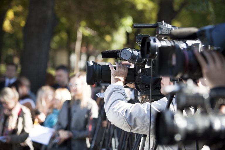 O seminário vai debater os crescentes ataques a jornalistas e comunicadores - (Foto: macor/DepositPhotos)