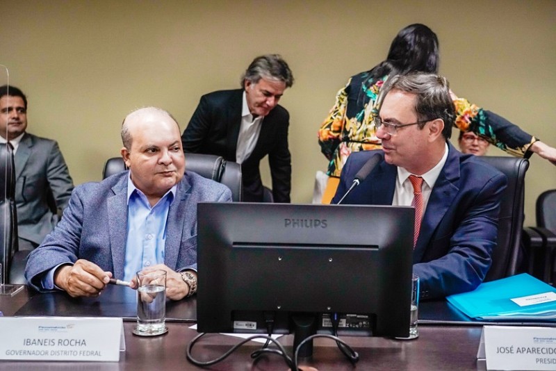 conferência contou com uma apresentação do líder do Executivo destacando as ações do Governo do Distrito Federal para incentivar o empresariado local. Além disso, Rocha respondeu questionamentos dos integrantes da federação sobre o setor empresarial. | Fo