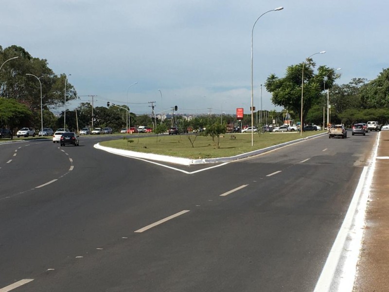 O investimento para a Estrada Parque Indústrias Gráficas (Epig), para a implantação de faixa exclusiva para ônibus no sistema BRT, a construção de nove viadutos, passagens para pedestres e ciclovias será de R$ 132 milhões