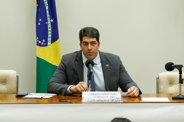 Otto Alencar Filho, autor do projeto de lei - (Foto: Elaine Menke/Câmara do Deputados)