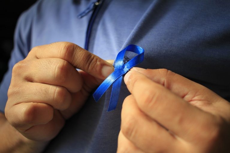 A Campanha Novembro Azul é destinada à combate ao câncer de próstata - (Foto: Marcio James/Semcom-Manaus)