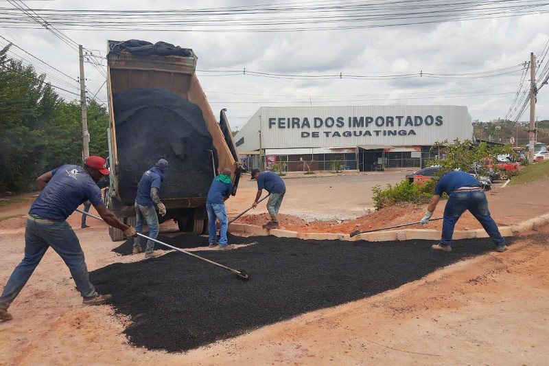 Construção de um acesso e grelhas na Feira dos Importados | Foto: Divulgação/GDF Presente