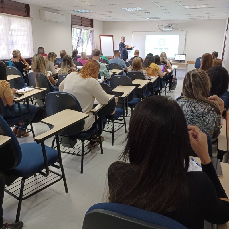 São nove turmas, que reúnem aproximadamente 250 alunos | Foto: Divulgação/Egov