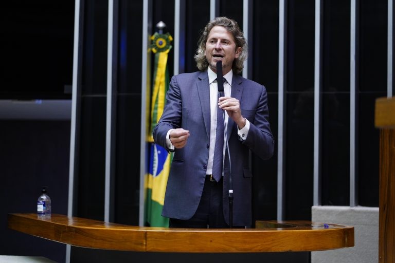 Zeca Dirceu ainda cobrou a redução das taxas de juros cobradas pelos bancos - (Foto: Pablo Valadares/Câmara dos Deputados)