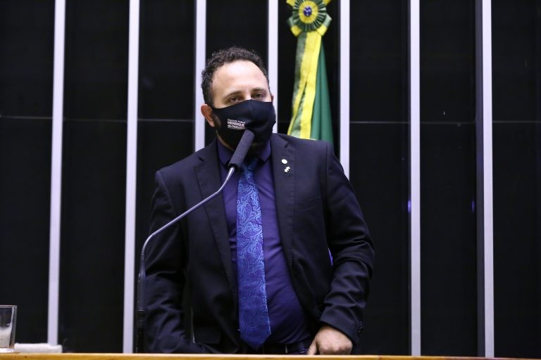 Henrique do Paraíso: isenção facilitará retomada das atividades econômicas - (Foto: Cleia Viana/Câmara dos Deputados)