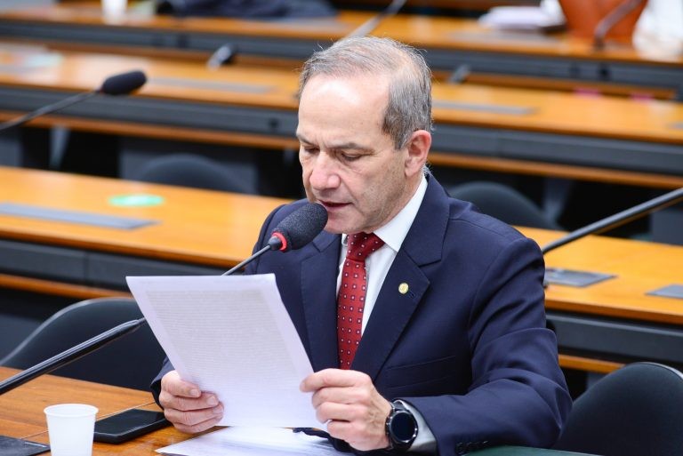Peternelli: Imposto único para combater a sonegação - (Foto: Billy Boss/Câmara dos Deputados)