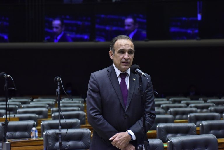 Hugo Leal, relator do projeto de lei - (Foto: Zeca Ribeiro/Câmara dos Deputados)
