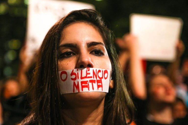 Autora acredita que proposta pode colaborar no combate à violência contra a mulher - (Foto: Paulo Pinto/Agência PT)