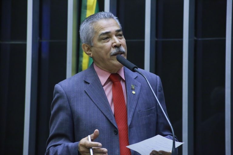 Monteiro: dentre os egressos, 65% permanecem no campo - (Foto: Paulo Sergio/Câmara dos Deputados)