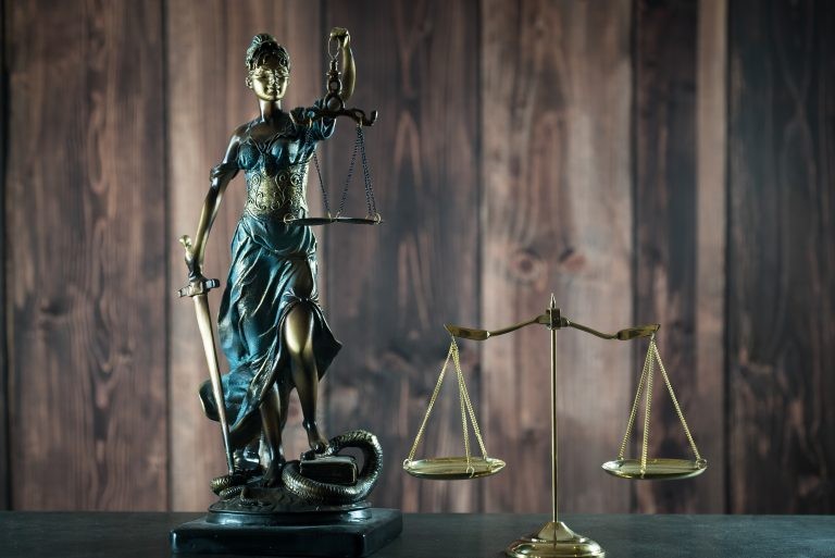 Deputados querem estender para processos civis as norma aprovadas para processos penais - (Foto: Depositphotos)