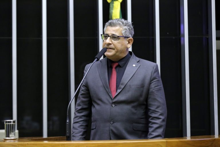 Crispim: população idosa está aumentanto e tem dificuldades com autoatendimento - (Foto: Michel Jesus/Câmara dos Deputado)