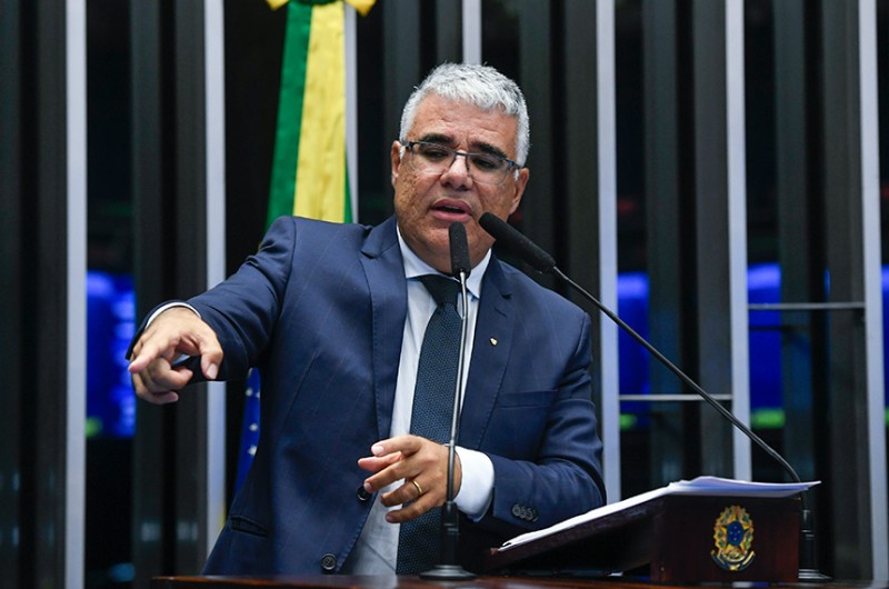 O senador Eduardo Girão (Podemos-CE) destacou a violência no Ceará e criticou a presença do crime organizado no estado - Jefferson Rudy/Agência Senado