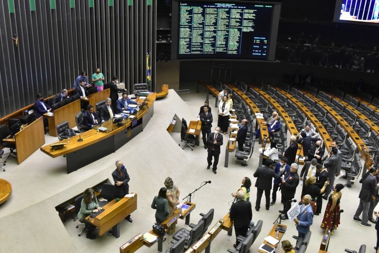 Sessão Deliberativa do Plenário da Câmara - (Foto: Zeca Ribeiro/Câmara dos Deputados)
