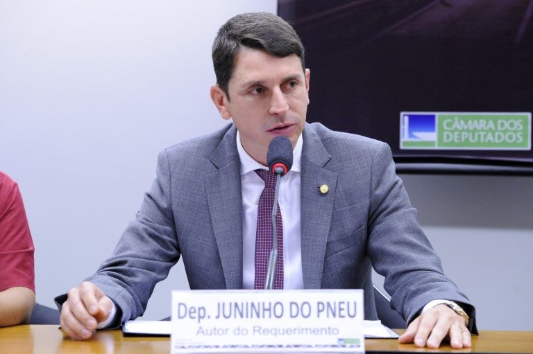 Juninho do Pneu: é importante investir na formação dos jovens - (Foto: Cleia Viana/Câmara dos Deputados)